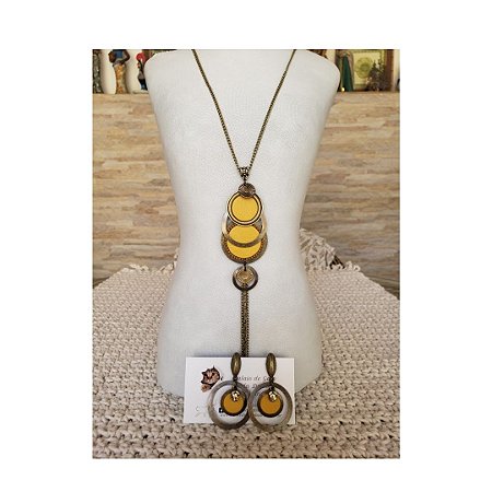 Conjunto brincos e Colar Argolas e couro ecológico amarelo- modelo Amo Amarelo
